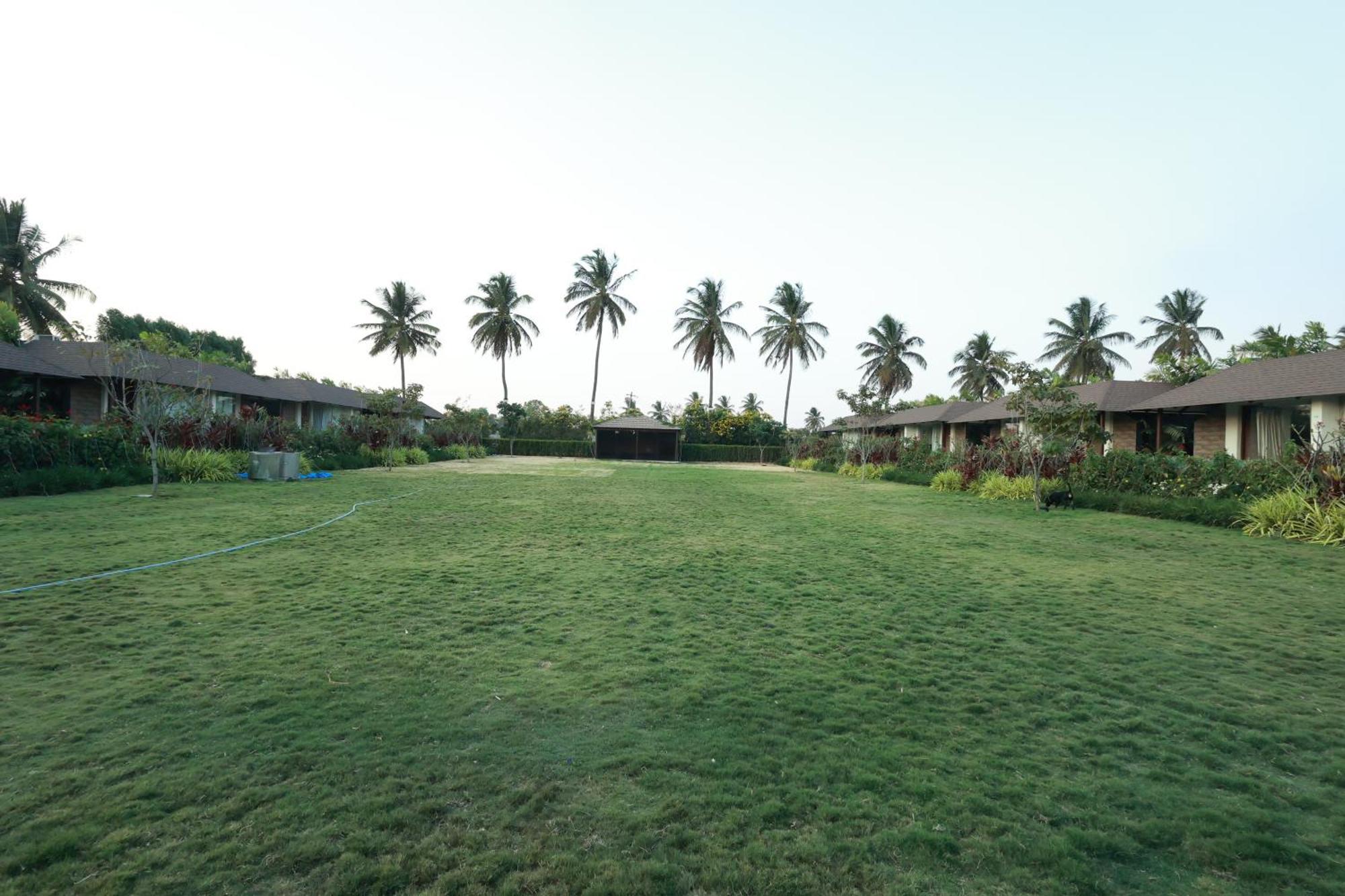 Veerdency Luxury Resort Devanahalli Buitenkant foto