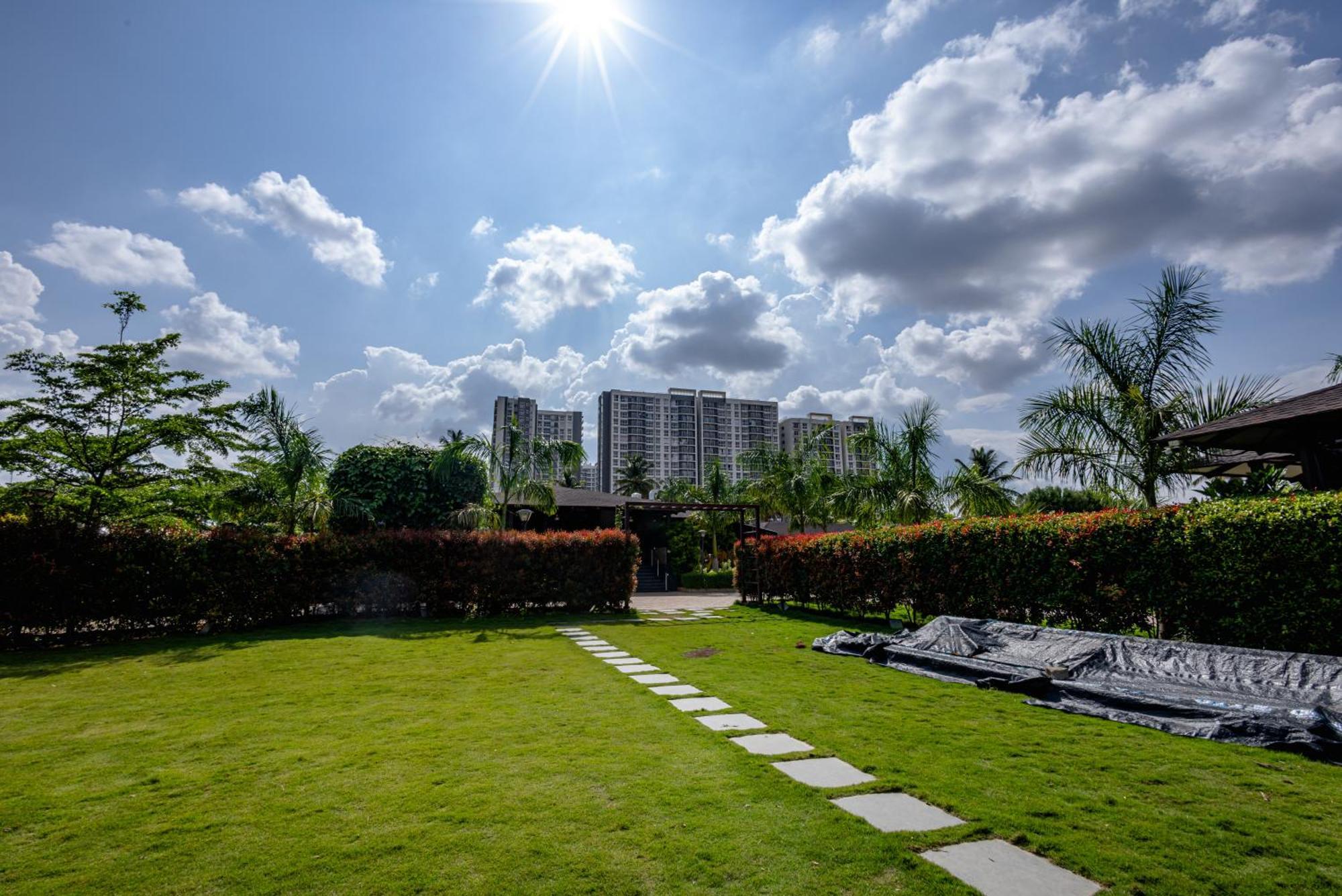 Veerdency Luxury Resort Devanahalli Buitenkant foto