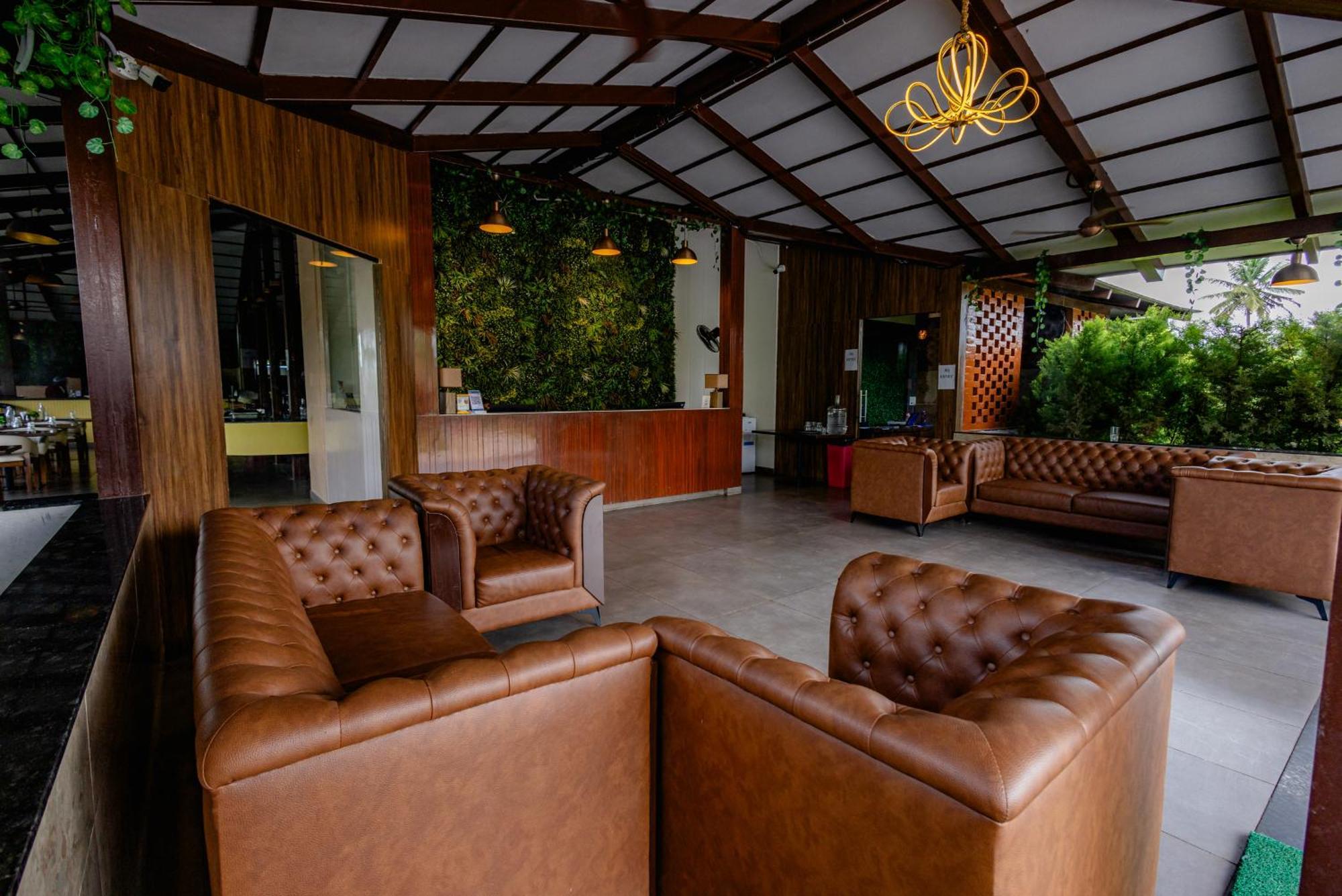 Veerdency Luxury Resort Devanahalli Buitenkant foto